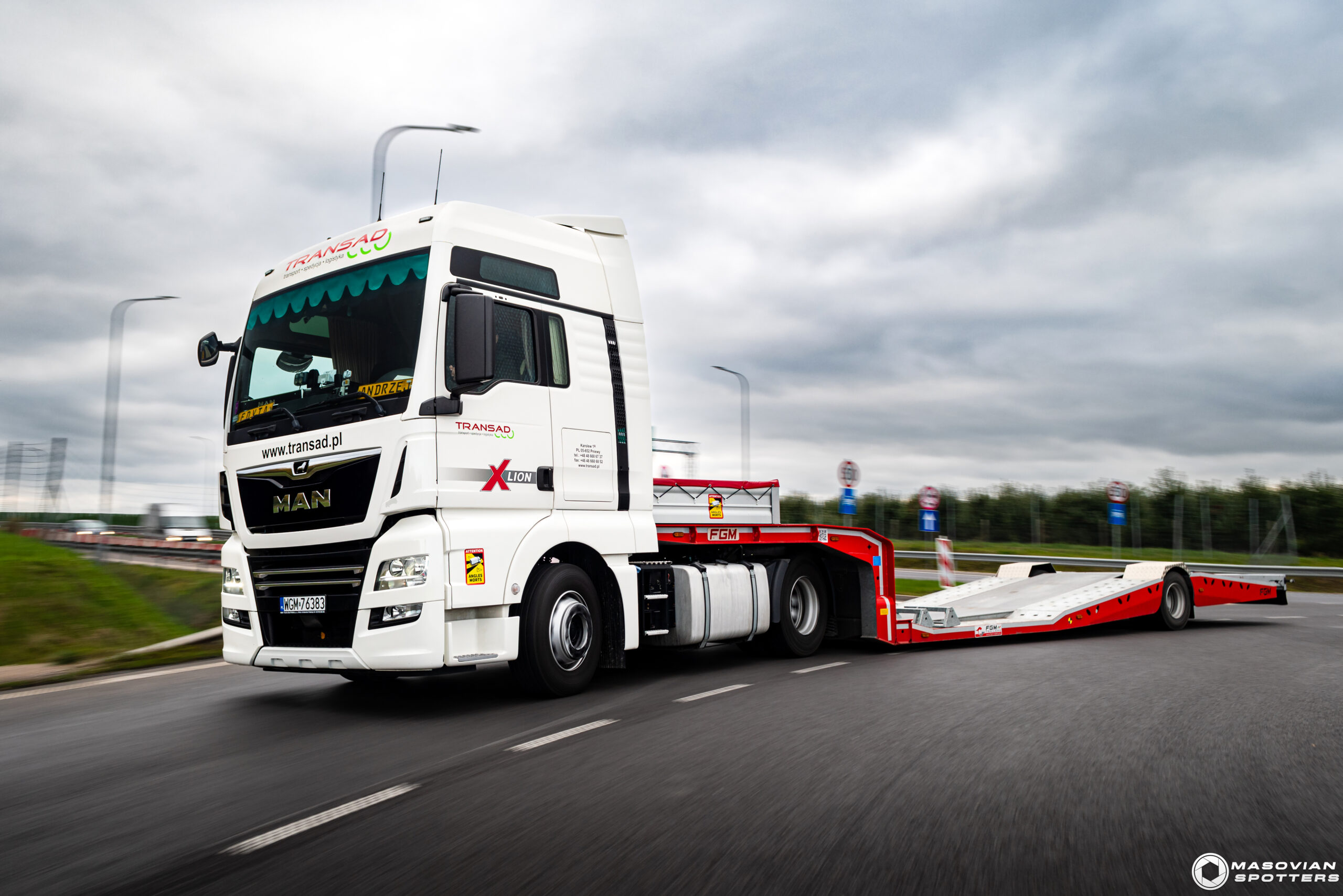 niskopodwozie Image description